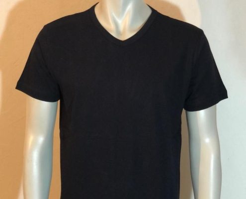 V yaka çalışan tişörtü